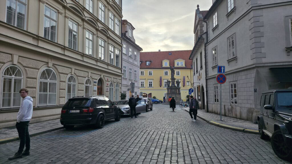 How to see Malá Strana in one day?