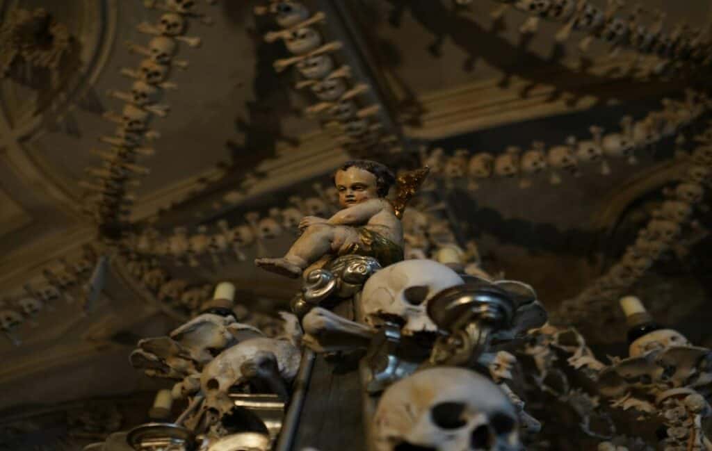 Visit the unique Skull Chapel in Kutna Hora and discover what to see